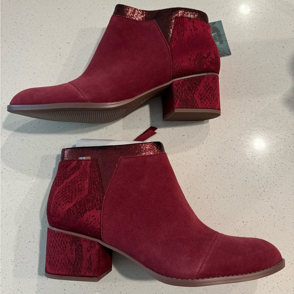 TOMS Loren Booties Suede Size 9.5